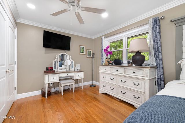 1305 Sherwood Drive, Johnson City, TN 37601