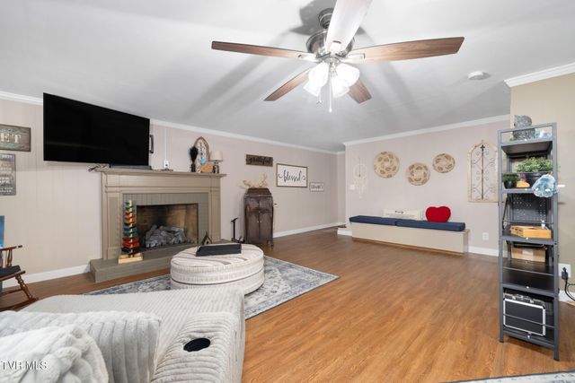 1305 Sherwood Drive, Johnson City, TN 37601