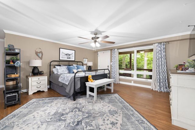 1305 Sherwood Drive, Johnson City, TN 37601