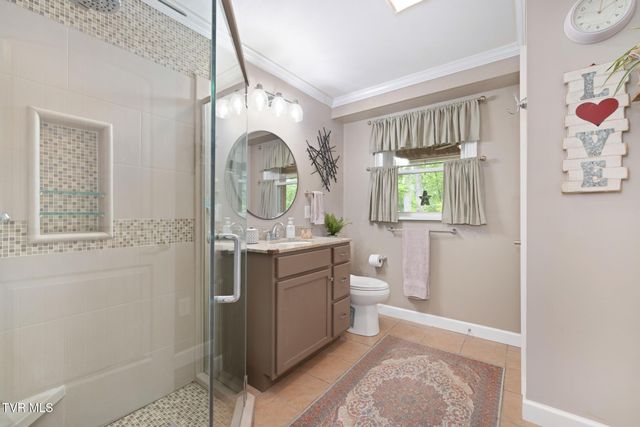 1305 Sherwood Drive, Johnson City, TN 37601