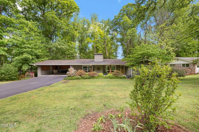 1305 Sherwood Drive, Johnson City, TN 37601
