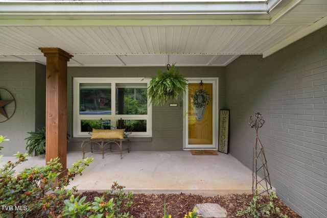 1305 Sherwood Drive, Johnson City, TN 37601