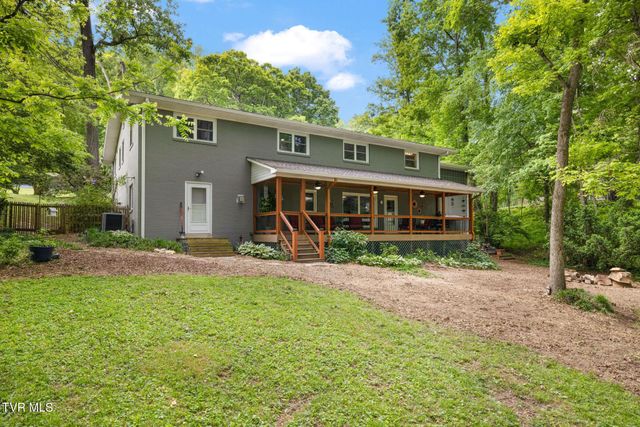 1305 Sherwood Drive, Johnson City, TN 37601