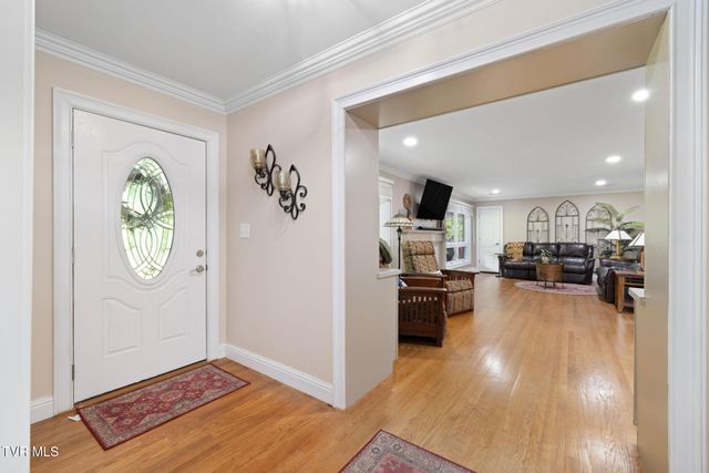 1305 Sherwood Drive, Johnson City, TN 37601