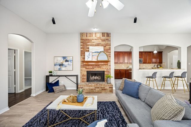 7495 Saint Stephens Square, Frisco, TX 75035