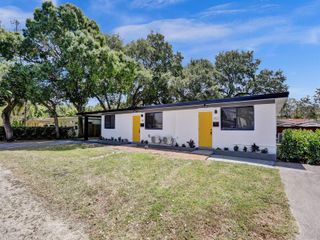 950 SW 29th Street, Fort Lauderdale, FL 33315