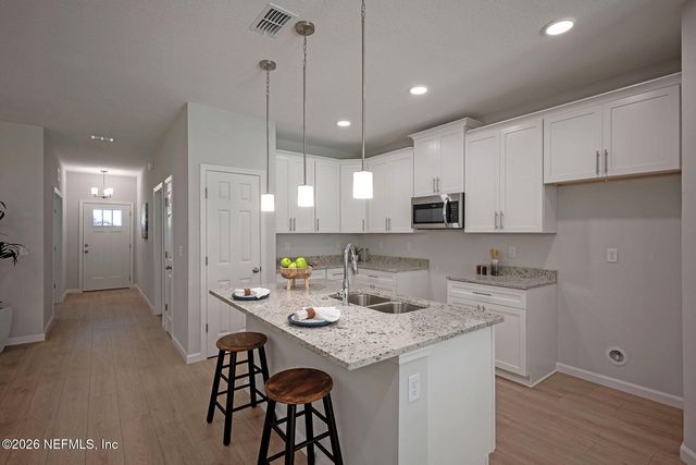 7421 BOWDEN Road, Jacksonville, FL 32216