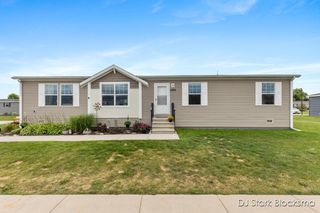 5492 Prancer Drive SE, Caledonia, MI 49316