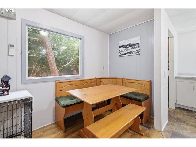 1600 RHODODENDRON Dr 76, Florence, OR 97439