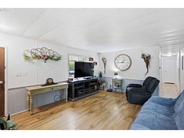 1600 RHODODENDRON Dr 76, Florence, OR 97439