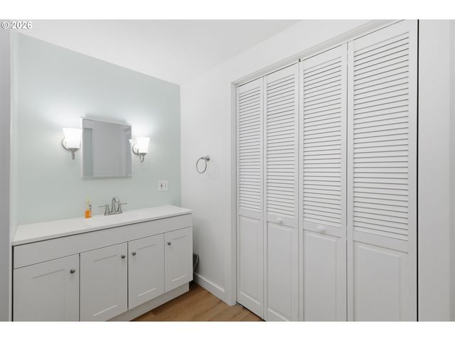 1600 RHODODENDRON Dr 76, Florence, OR 97439