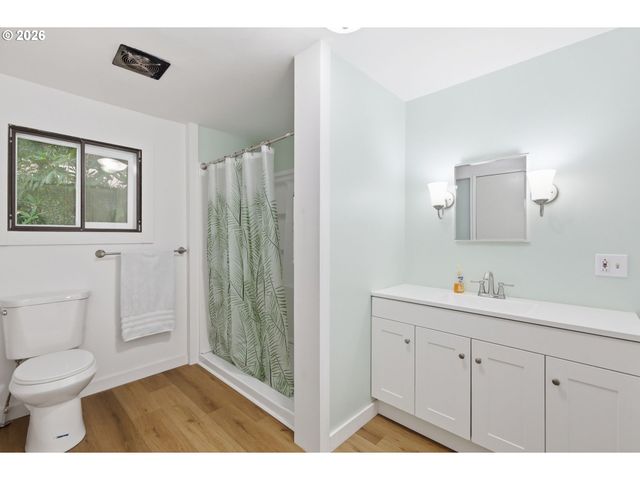 1600 RHODODENDRON Dr 76, Florence, OR 97439