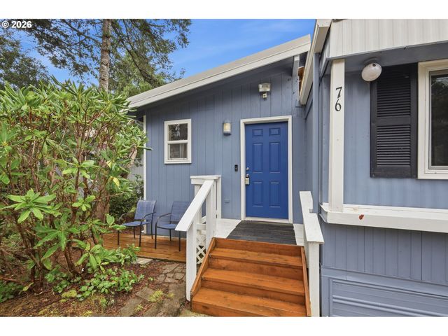 1600 RHODODENDRON Dr 76, Florence, OR 97439