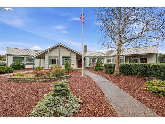 1600 RHODODENDRON Dr 76, Florence, OR 97439