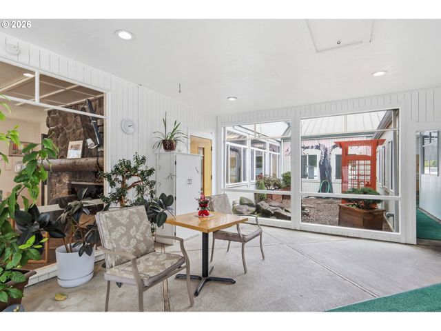 1600 RHODODENDRON Dr 76, Florence, OR 97439