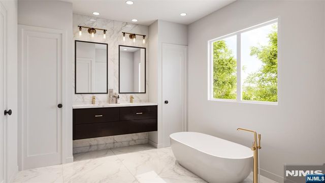 66 Woodmere Lane, Tenafly, NJ 07670