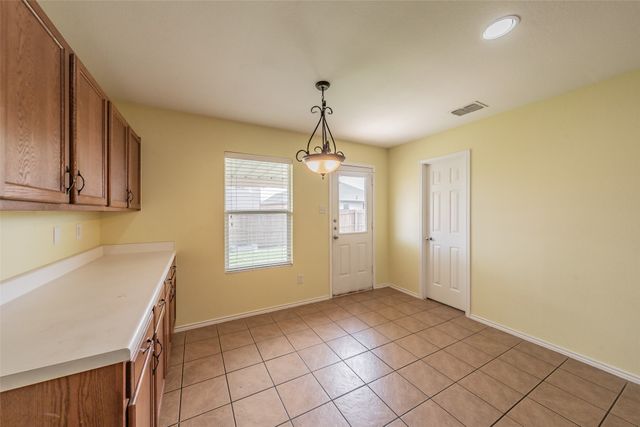208 Weber River Trail, Fort Worth, TX 76140
