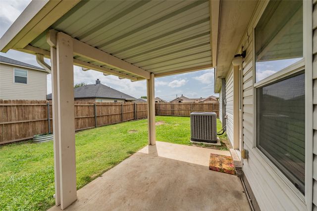 208 Weber River Trail, Fort Worth, TX 76140