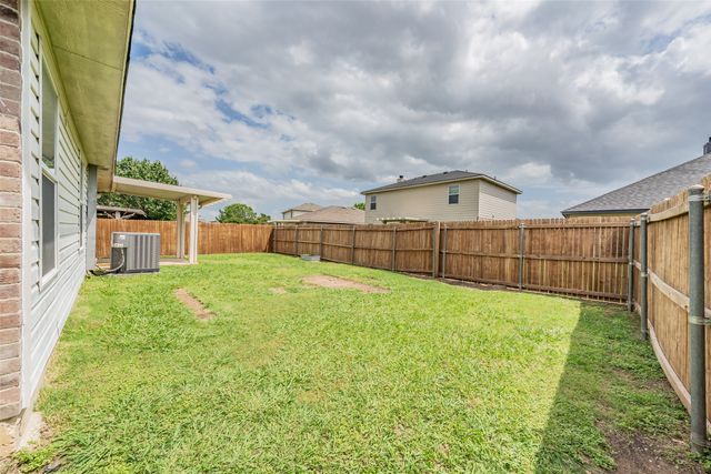 208 Weber River Trail, Fort Worth, TX 76140