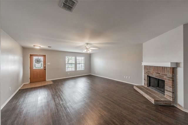 208 Weber River Trail, Fort Worth, TX 76140