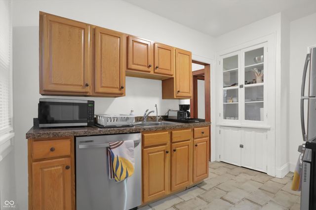 537 E 11th Street, Indianapolis, IN 46202