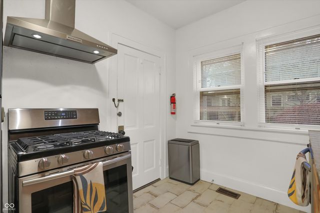 537 E 11th Street, Indianapolis, IN 46202