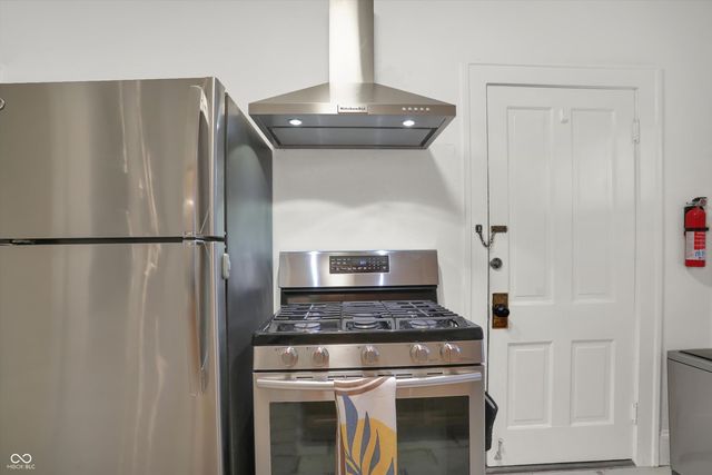 537 E 11th Street, Indianapolis, IN 46202