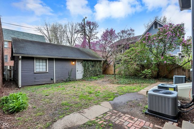 537 E 11th Street, Indianapolis, IN 46202