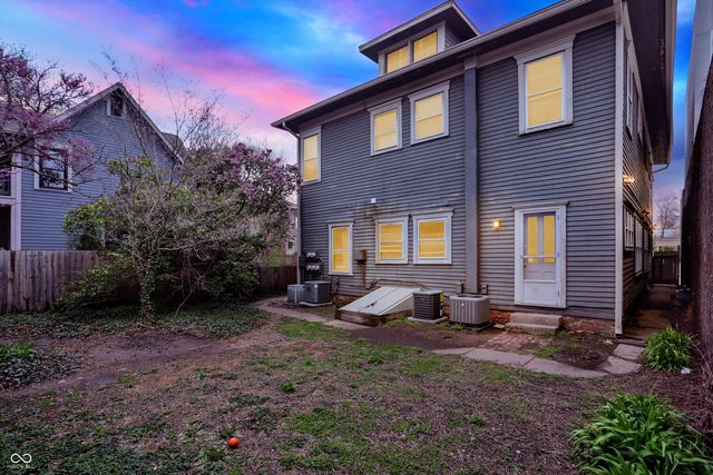 537 E 11th Street, Indianapolis, IN 46202