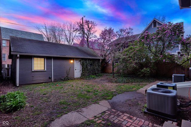 537 E 11th Street, Indianapolis, IN 46202