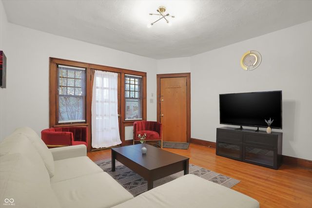 537 E 11th Street, Indianapolis, IN 46202