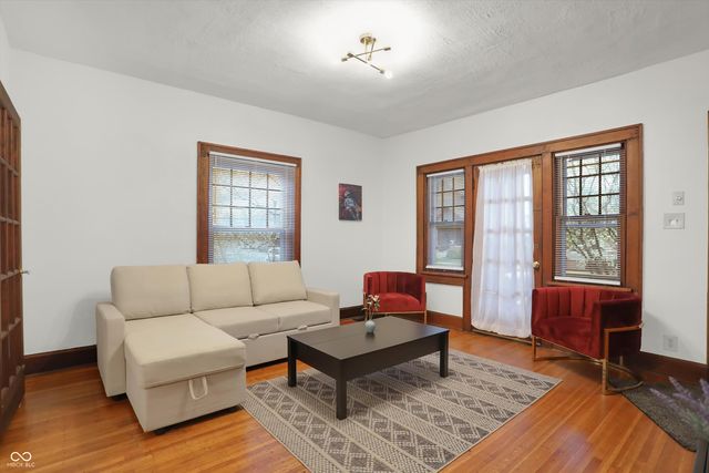 537 E 11th Street, Indianapolis, IN 46202