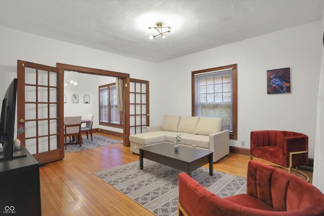 537 E 11th Street, Indianapolis, IN 46202