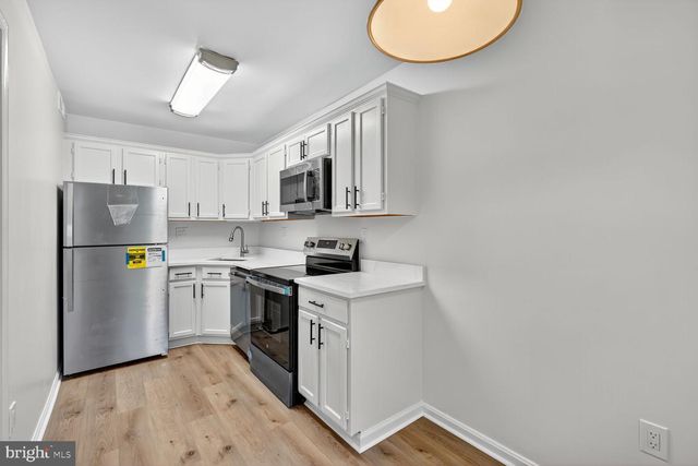 1741 N TROY ST #8-428, Arlington, VA 22201