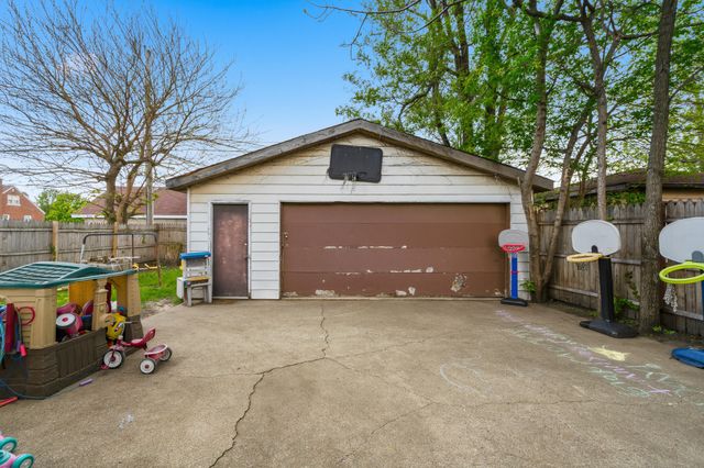 7046 Madison Avenue, Hammond, IN 46324