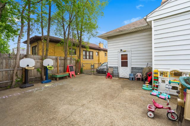 7046 Madison Avenue, Hammond, IN 46324