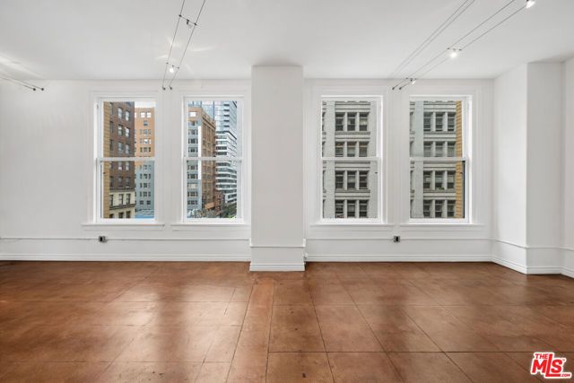 215 W 7th Street 508, Los Angeles, CA 90014