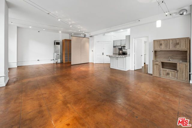 215 W 7th Street 508, Los Angeles, CA 90014