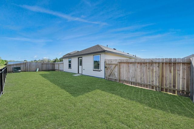 1027 Bluegill Lane, Alvin, TX 77511