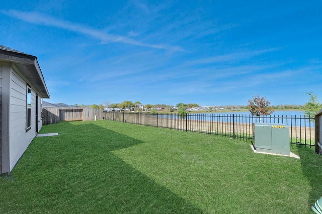 1027 Bluegill Lane, Alvin, TX 77511