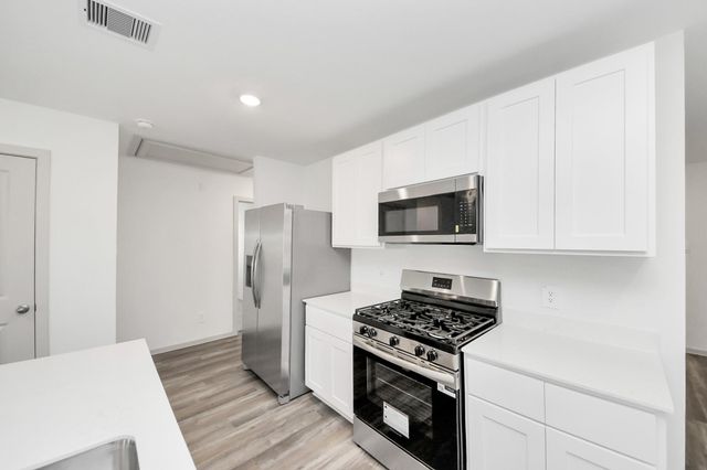 1027 Bluegill Lane, Alvin, TX 77511