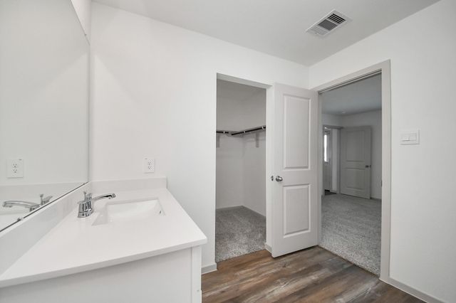 1027 Bluegill Lane, Alvin, TX 77511