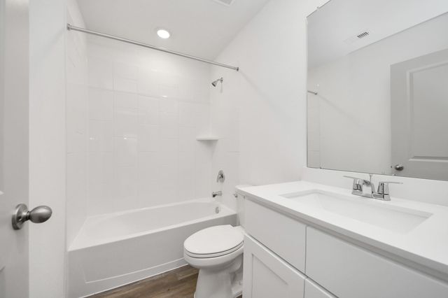 1027 Bluegill Lane, Alvin, TX 77511