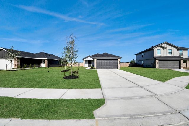 1027 Bluegill Lane, Alvin, TX 77511