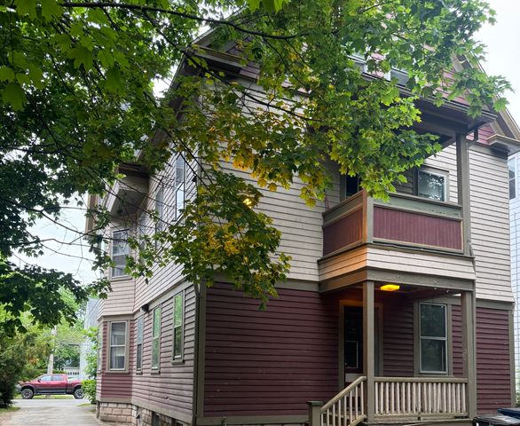 96 Hubinger Street, New Haven, CT 06511