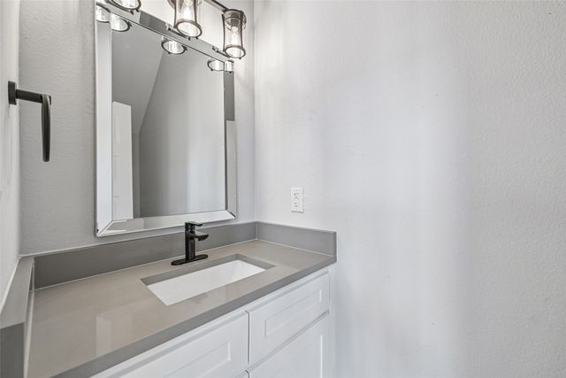 681 Davenport Drive, Waxahachie, TX 75167