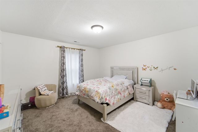 3114 NW 14th Court, Ankeny, IA 50023