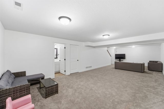 3114 NW 14th Court, Ankeny, IA 50023