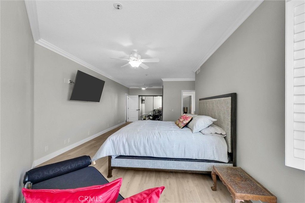 Image 13 of property listing at 270 Cagney 207, Newport Beach, CA 92663