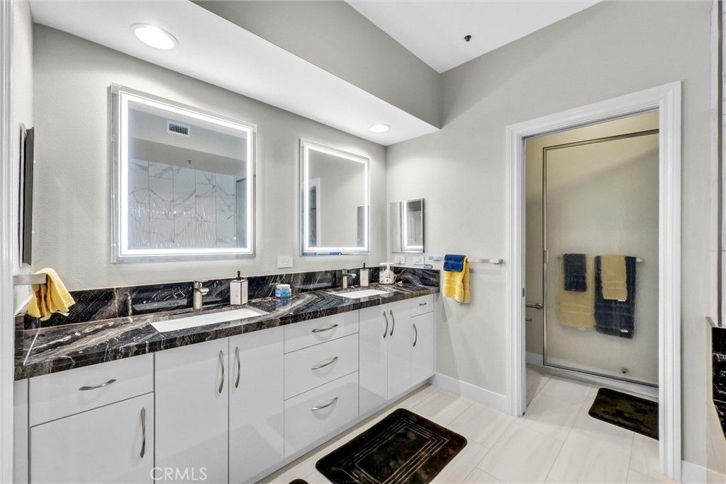 Image 15 of property listing at 270 Cagney 207, Newport Beach, CA 92663